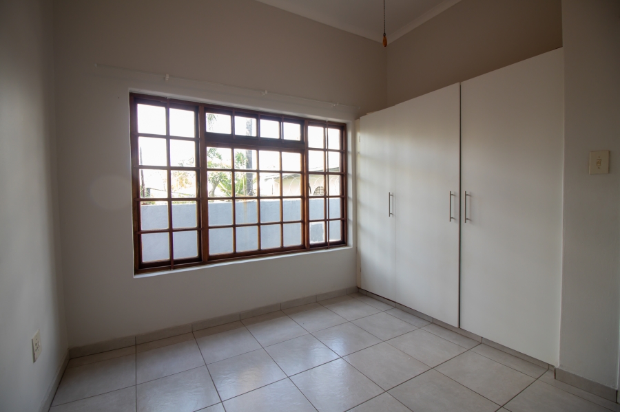 To Let 3 Bedroom Property for Rent in Geelhoutpark North West